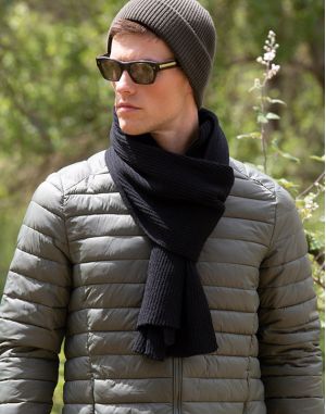 Écharpe à maille côtelée