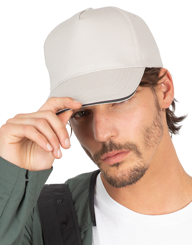 CASQUETTE SANDWICH CONTRASTÉ