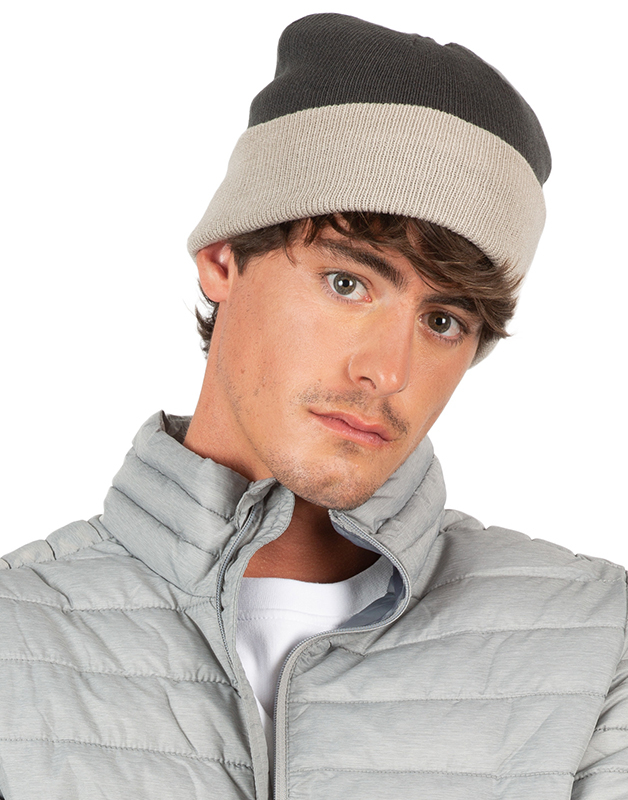 BONNET BICOLORE AVEC REVERS