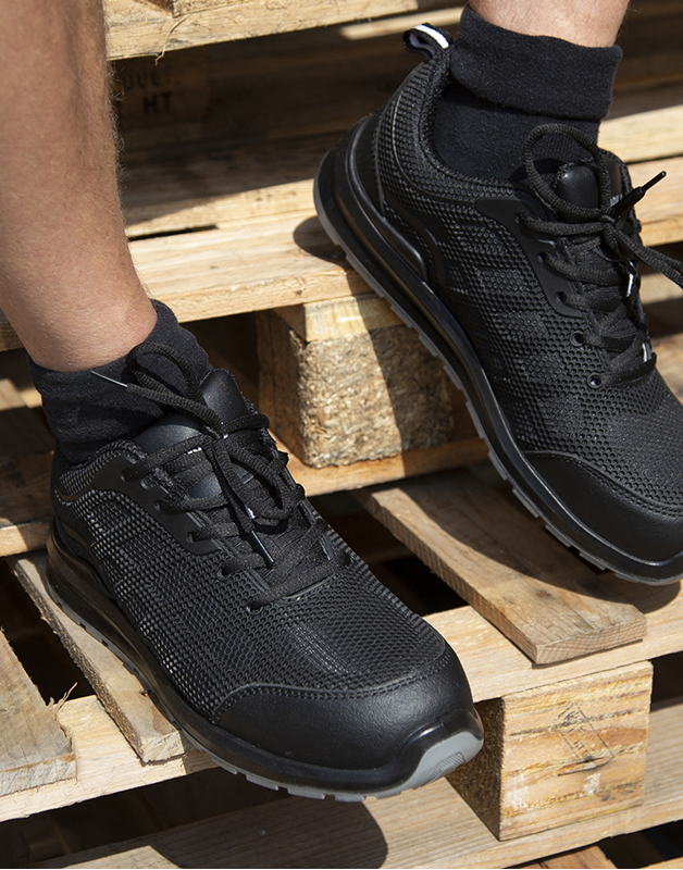 All Black Safety Trainer - size 3